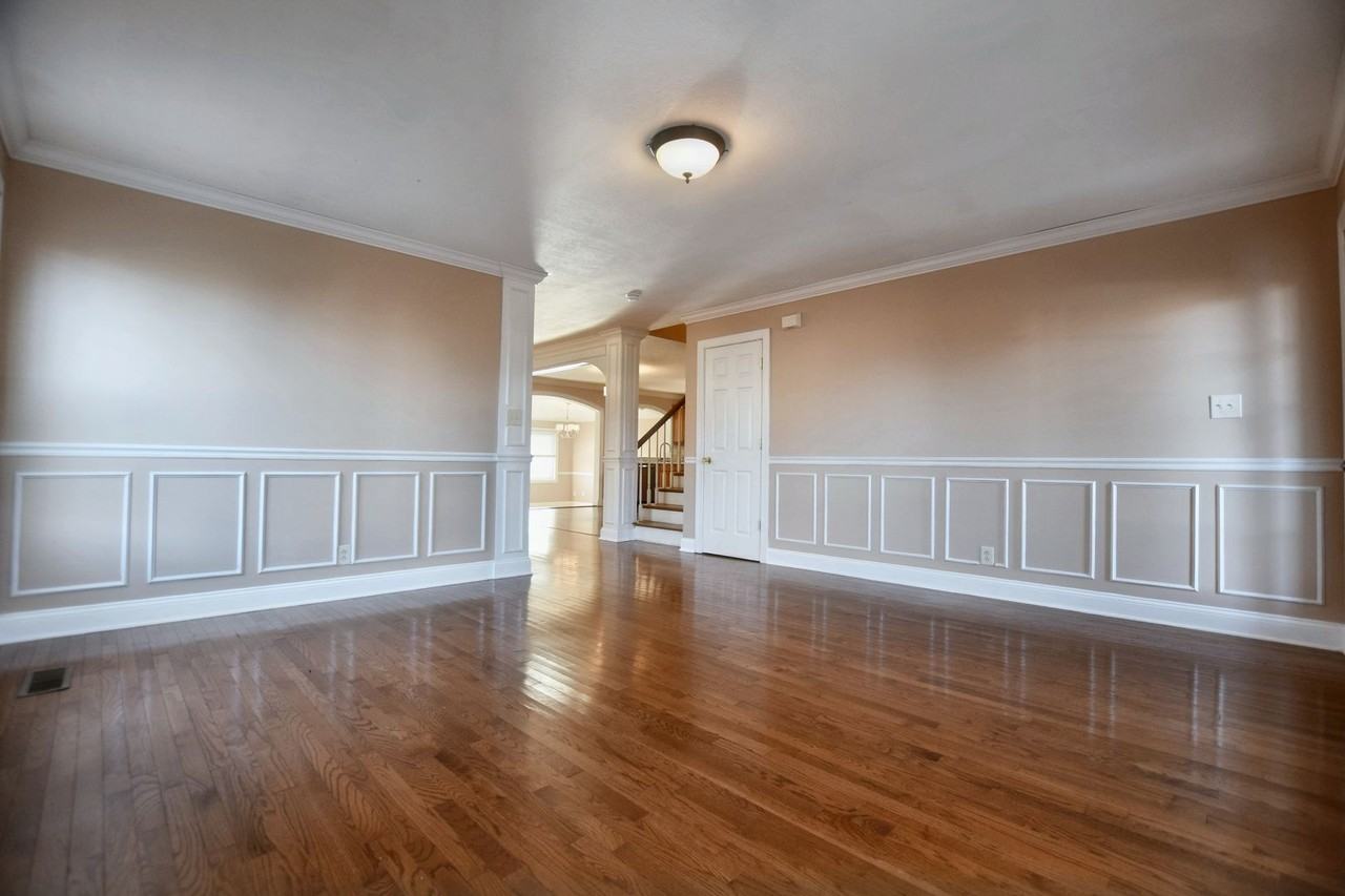 2609 Sugarhill Ct - Photo 5 of 34