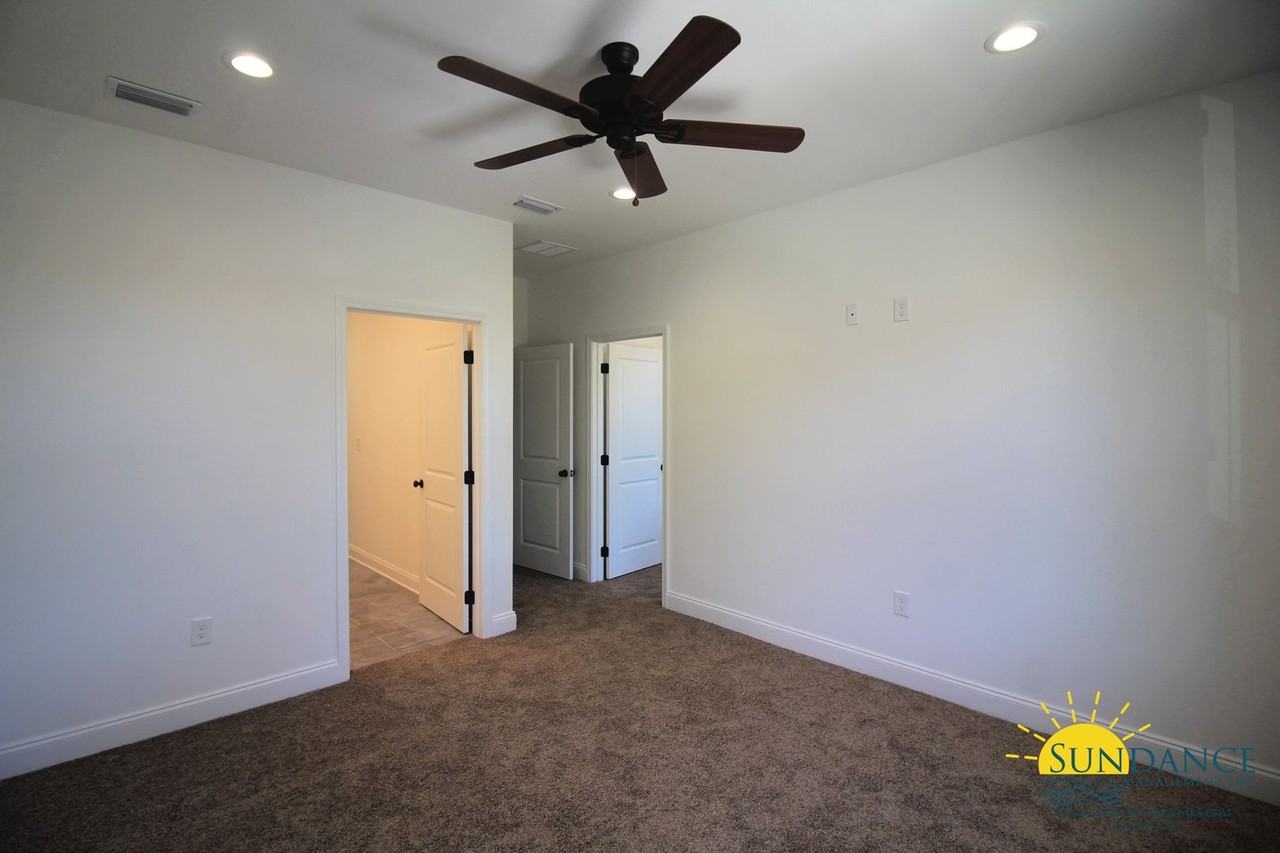 4 Alder Ave Se - Photo 7 of 17