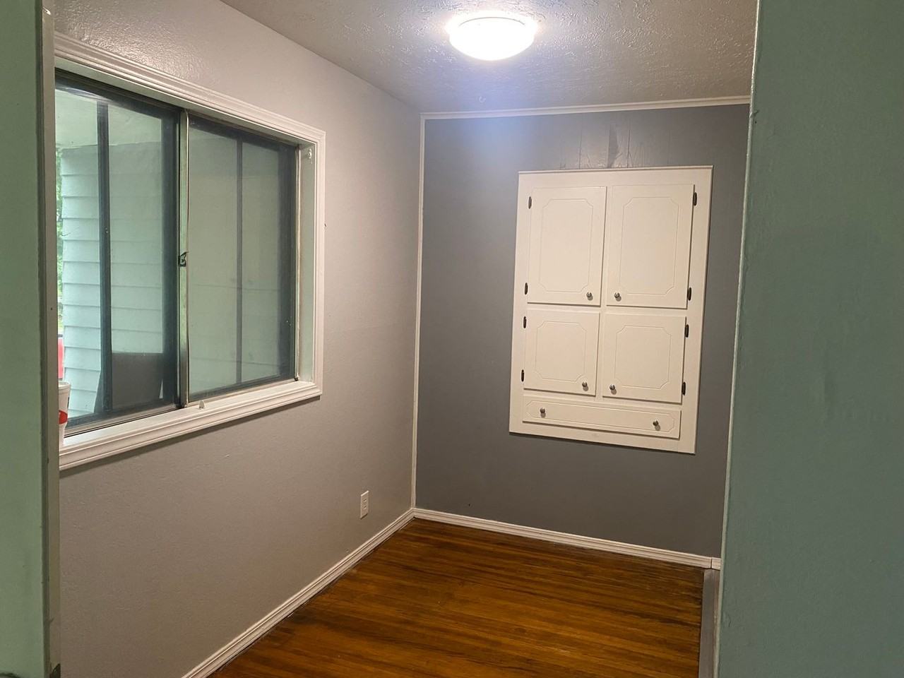 600 Southeast Greystone Avenue - Photo 5 of 13