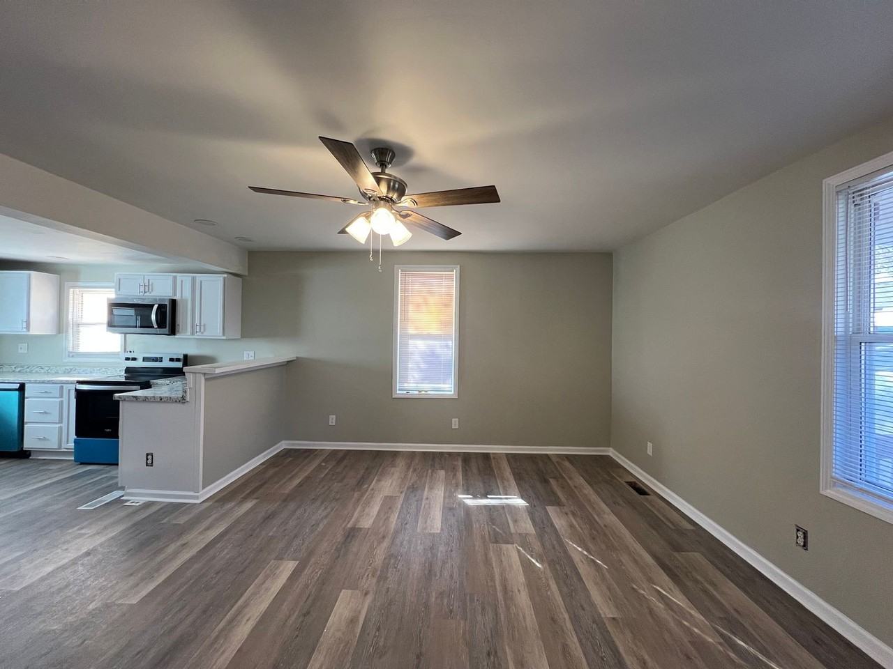 112 Van Buren St - Photo 3 of 19
