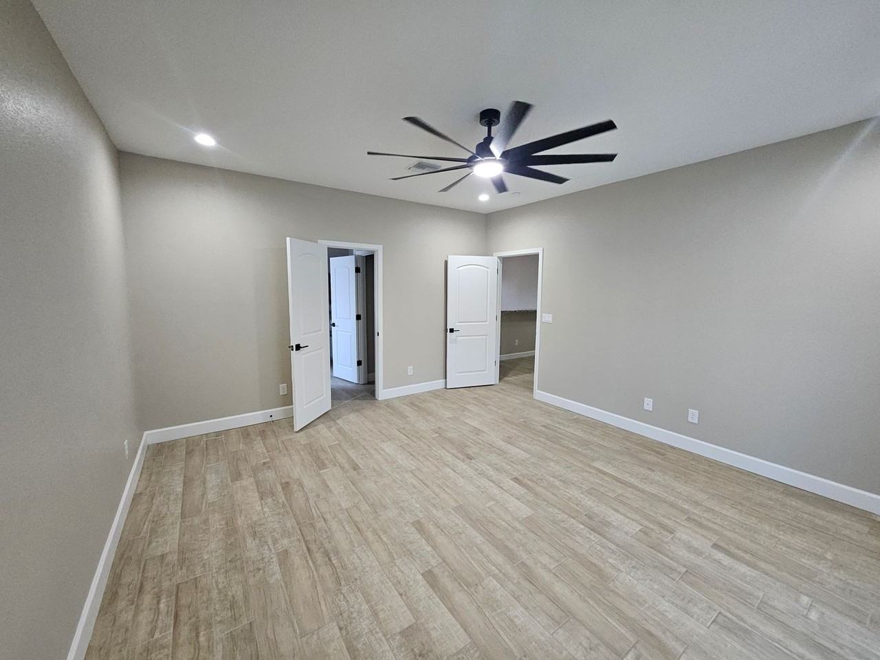 2199 E Brittany Ln - Photo 7 of 19