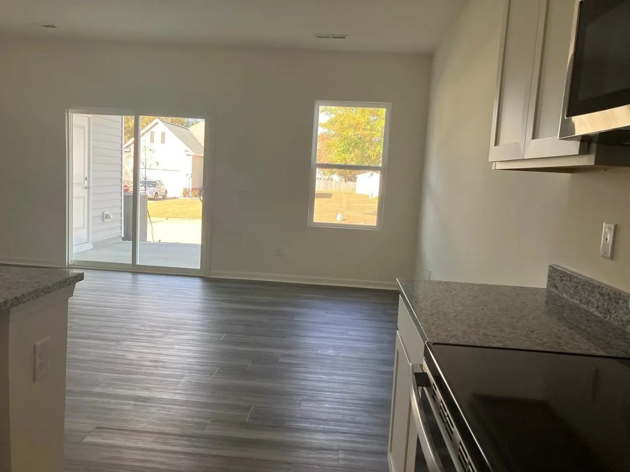 3513 Walker Dr W - Photo 5 of 18