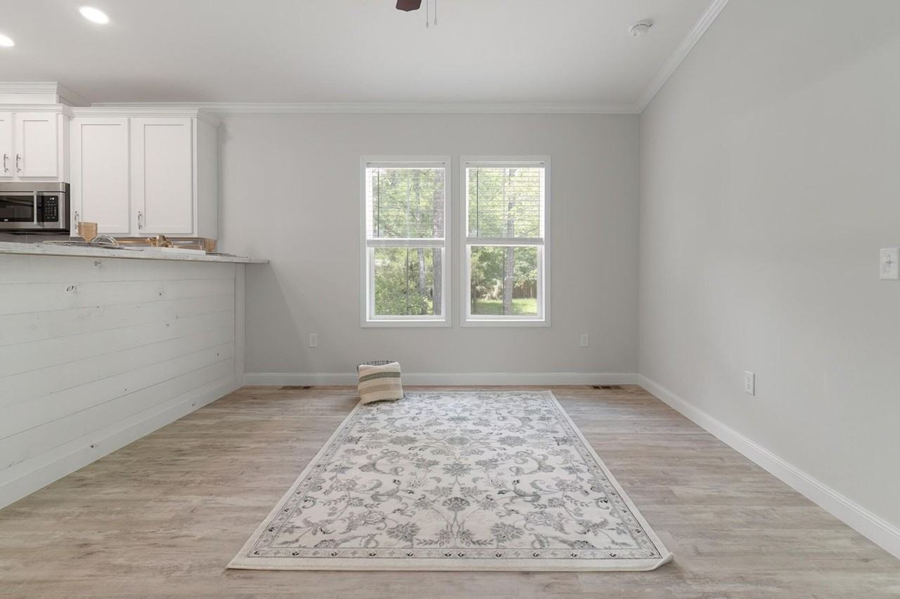 221 Central 6th Street - Photo 5 of 22