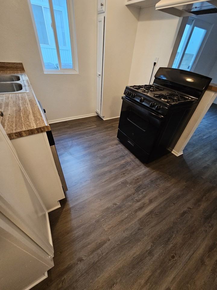 4329 Van Nuys - Photo 2 of 6