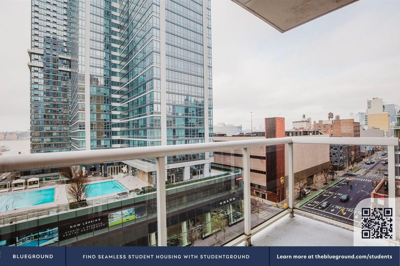 560 West 43rd Street - Photo 7 of 50