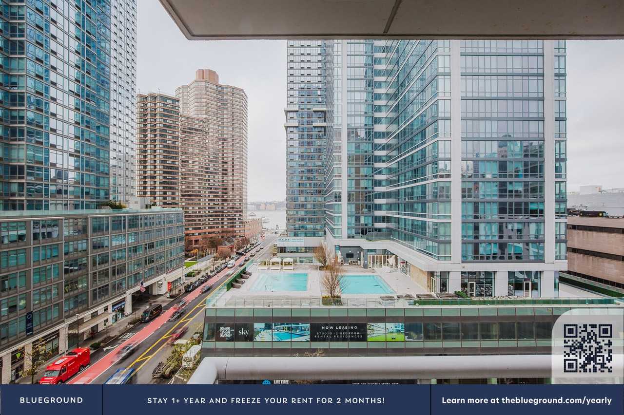 560 West 43rd Street - Photo 7 of 50