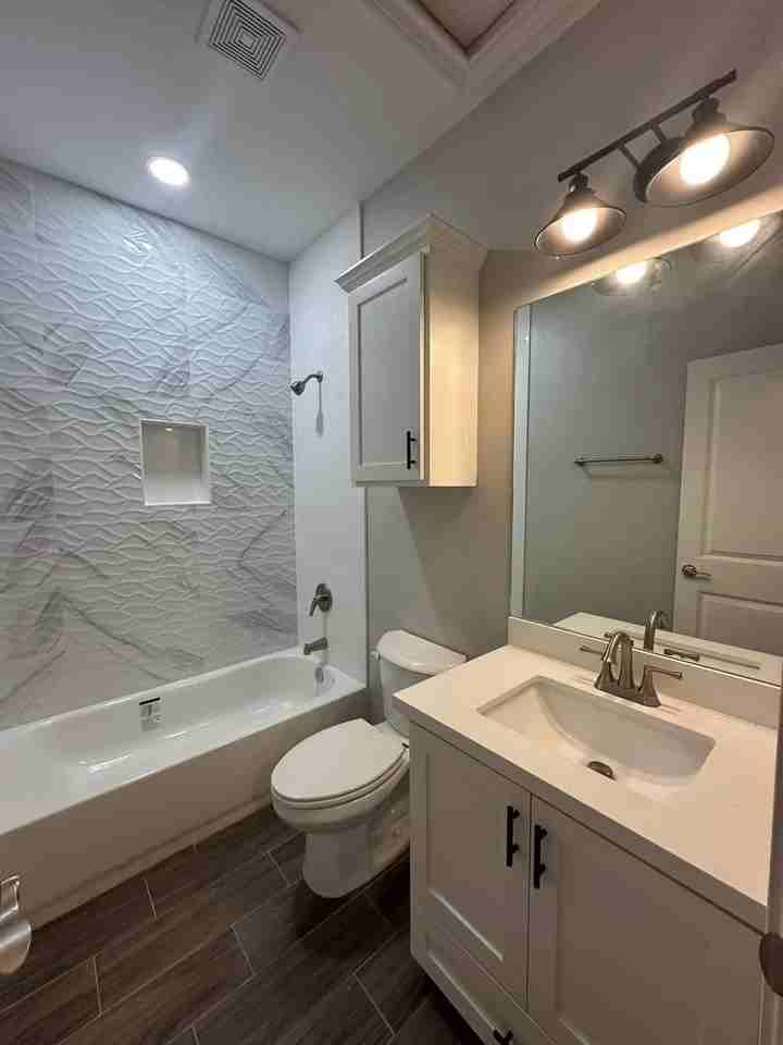 2605 E Israel Ave #1 - Photo 3 of 7