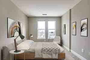 featured image of 727 W 40th St