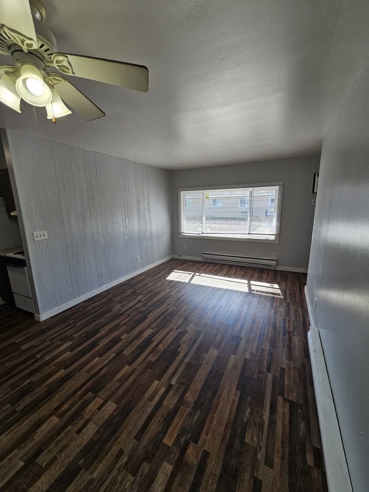 1715 La Crescent St #141 - Photo 6 of 15