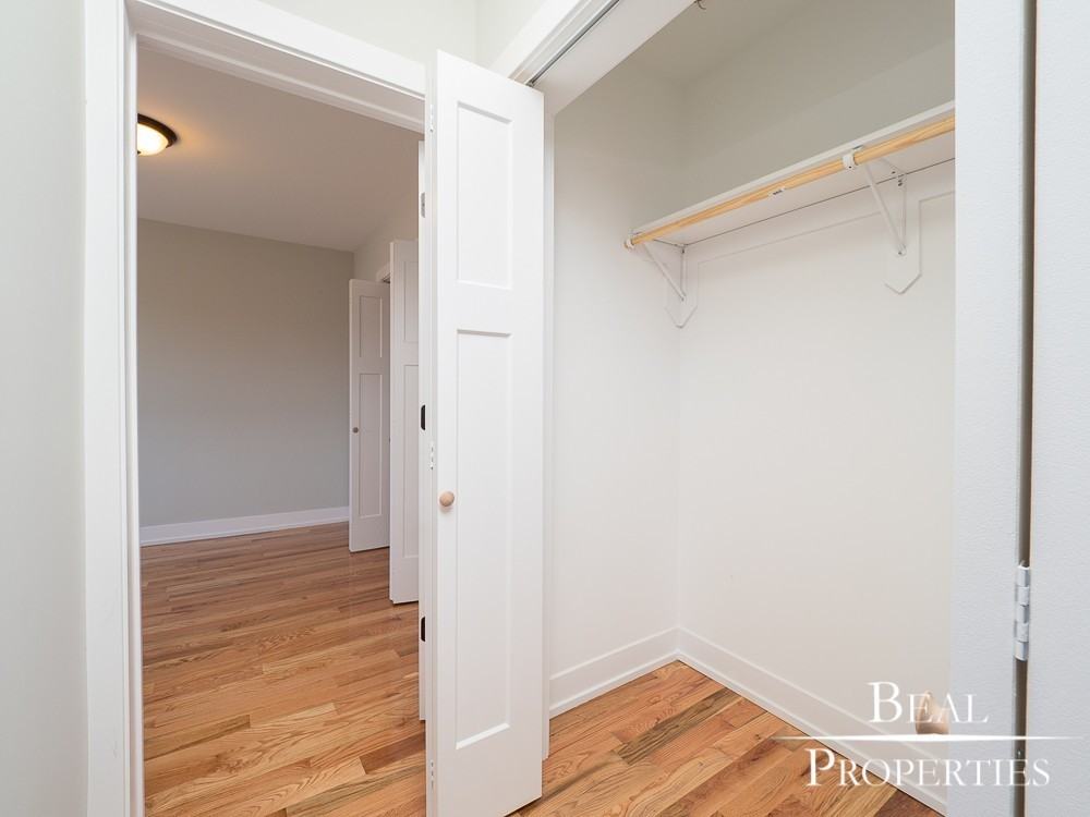 550 West Arlington Place #01 - Photo 6 of 11