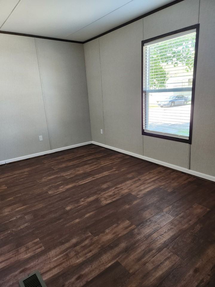 5500 Fm 2004 Rd #NA - Photo 7 of 10