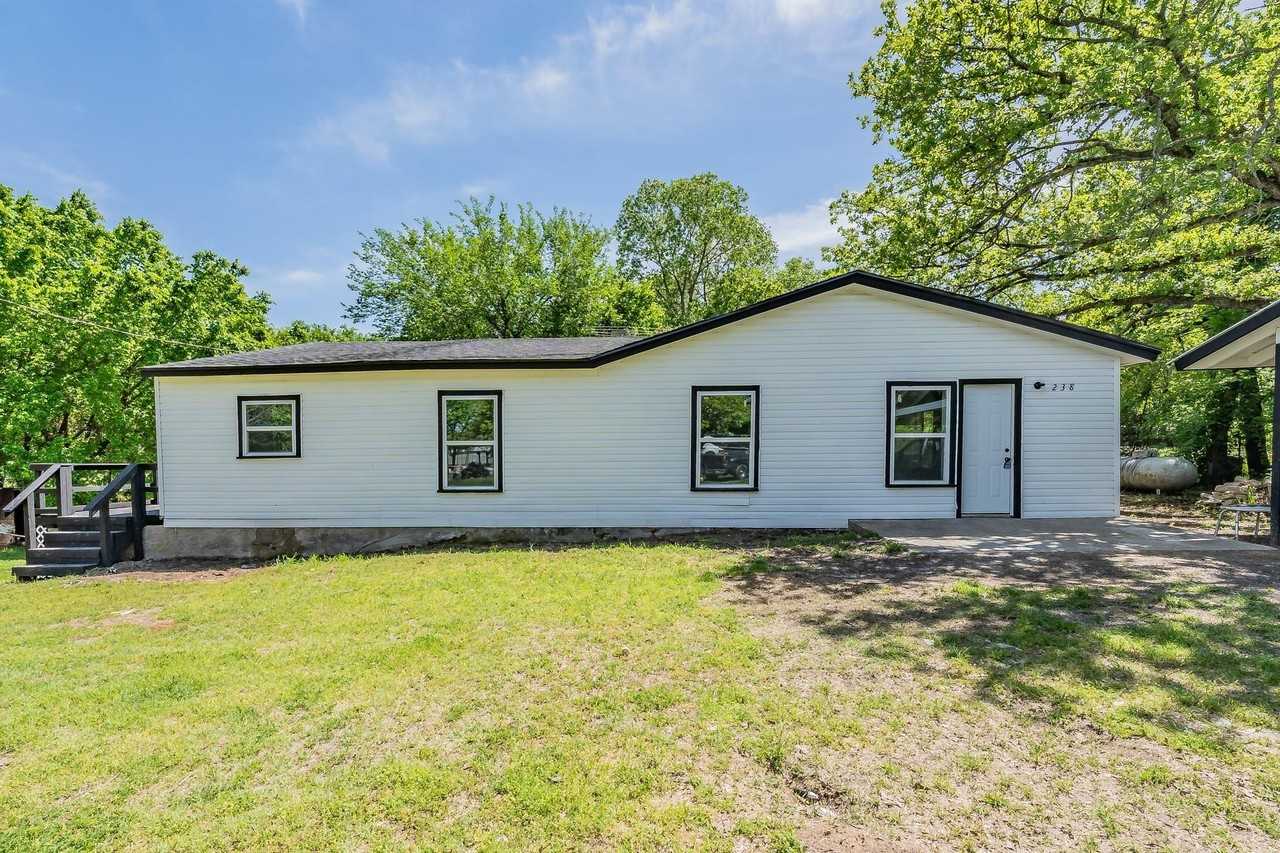 238 Briar Oaks Dr #NA - Photo 2 of 12