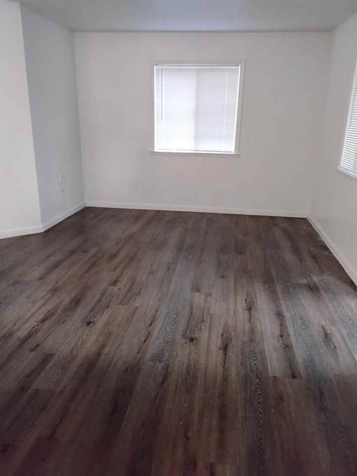 Riverglen Apartments - Photo 3 of 25