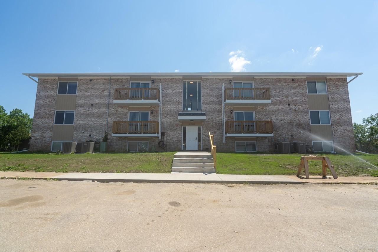 Northview Apartments - Photo 2 of 8
