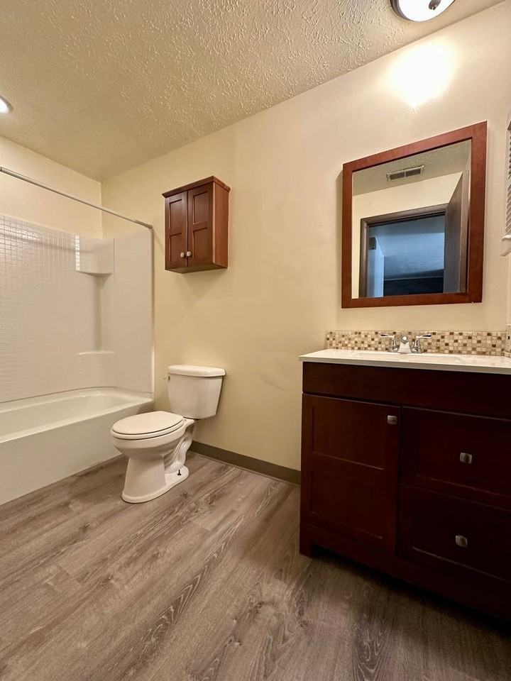 Hunter Garden - Photo 5 of 18