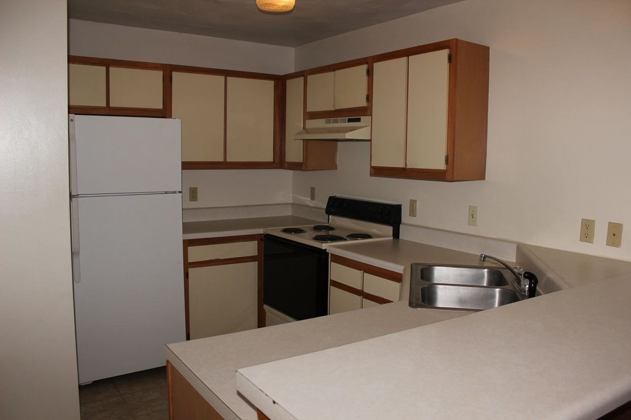 106 Collegiate Ct - Photo 6 of 16