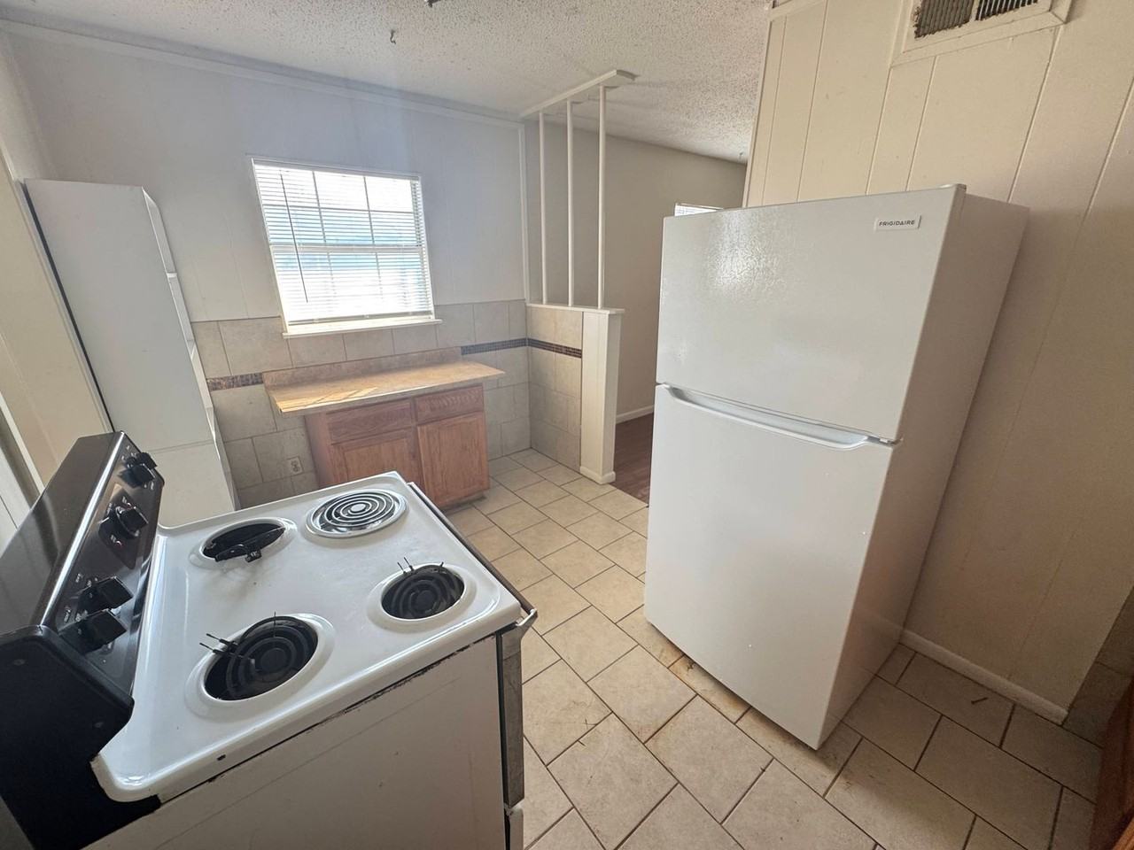 940 S 15th St - Photo 6 of 15