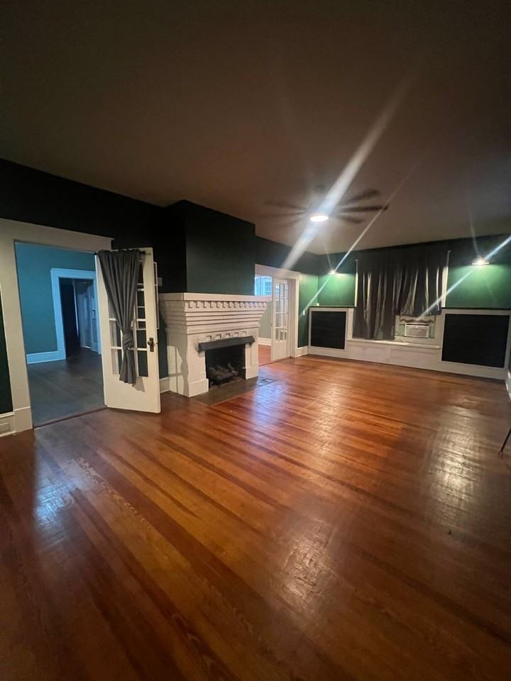 717 Kirby Pl - Photo 3 of 10