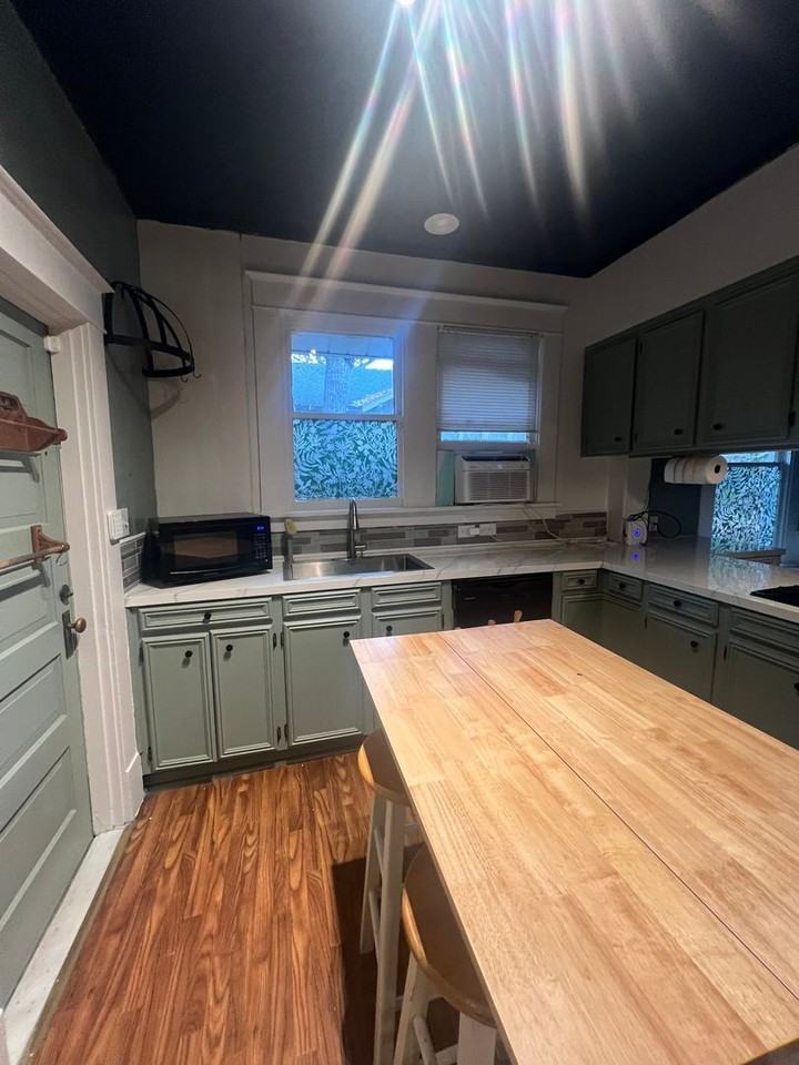 717 Kirby Pl - Photo 7 of 10