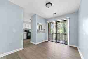 featured image of 624 Wilson St
