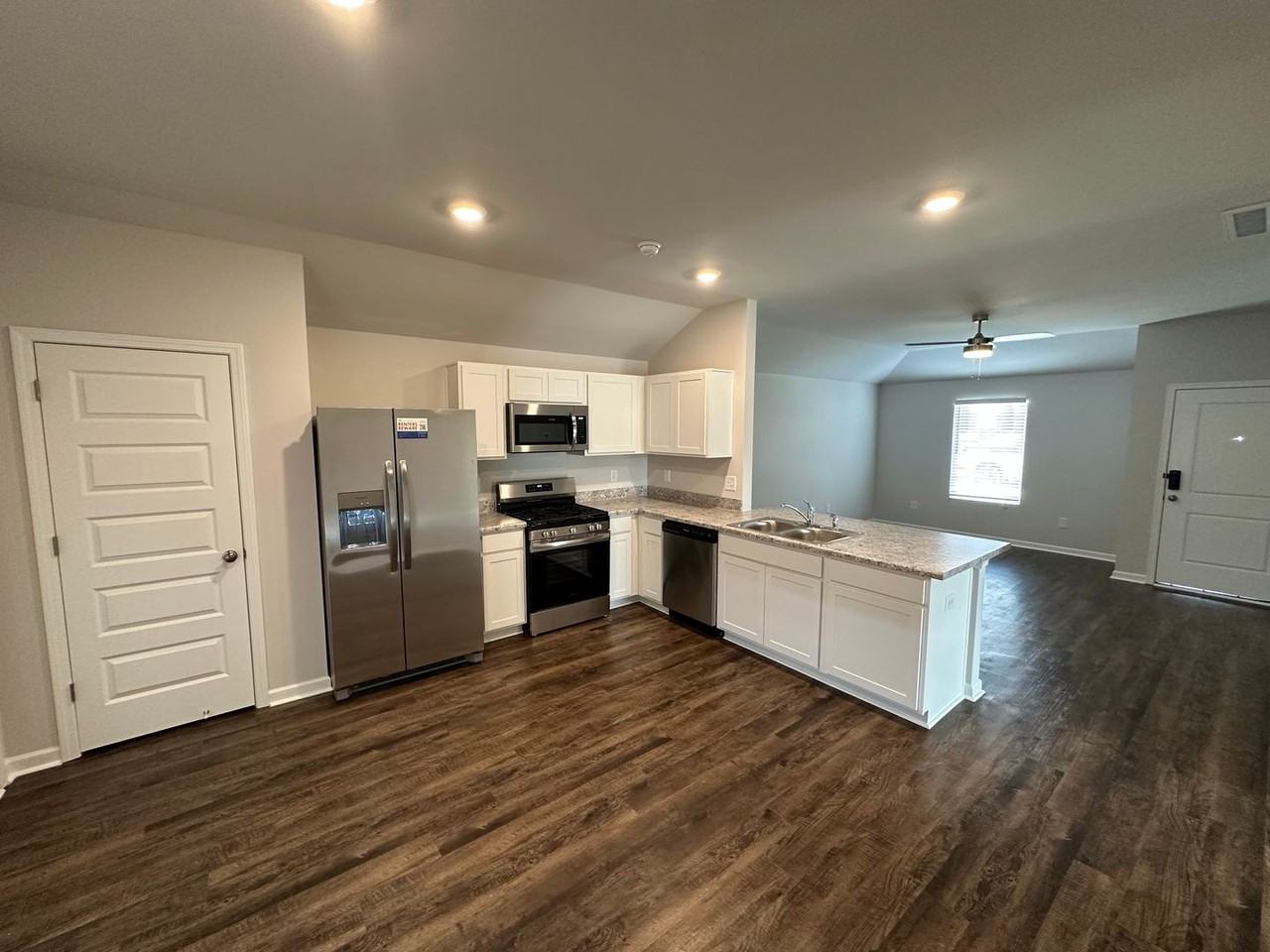 141 Coleman Way - Photo 7 of 18