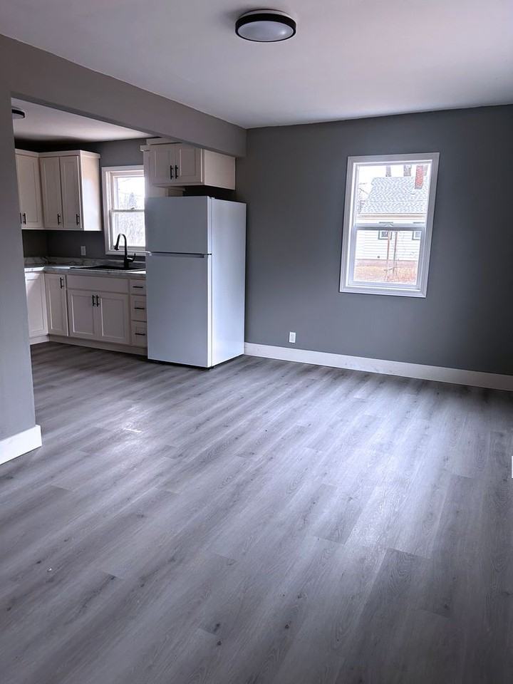 315 2nd Ave - Photo 3 of 11