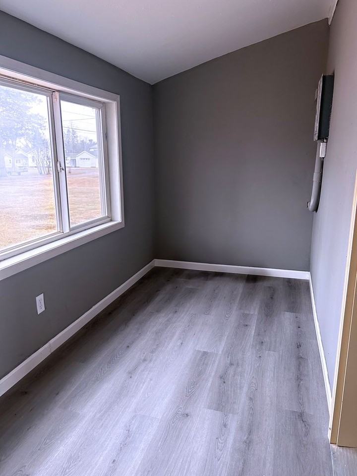 315 2nd Ave - Photo 4 of 11