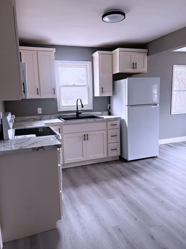 315 2nd Ave - Photo 6 of 11