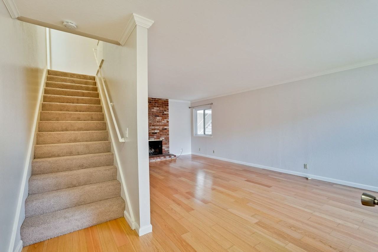 699 Grand Coulee - Photo 6 of 50
