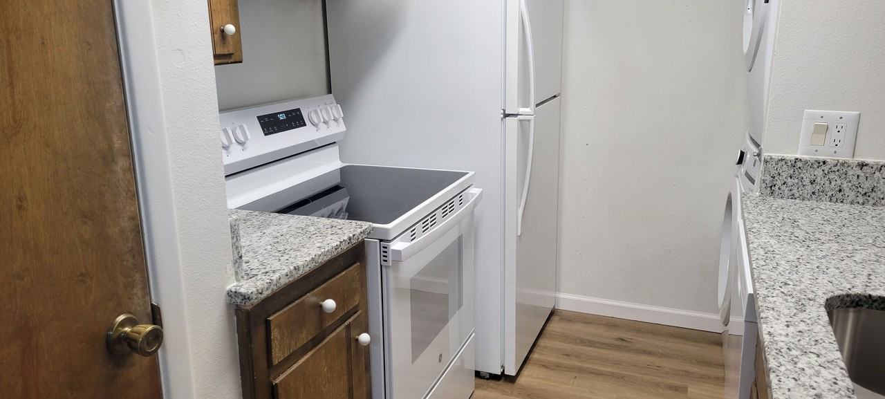 3532 Adenmor Ct Apt C - Photo 6 of 19
