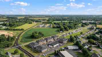 featured image of 965 W Madison St