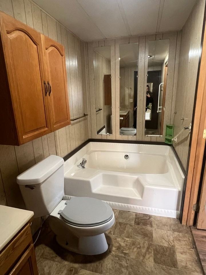 742 Riverside Road - Photo 5 of 11