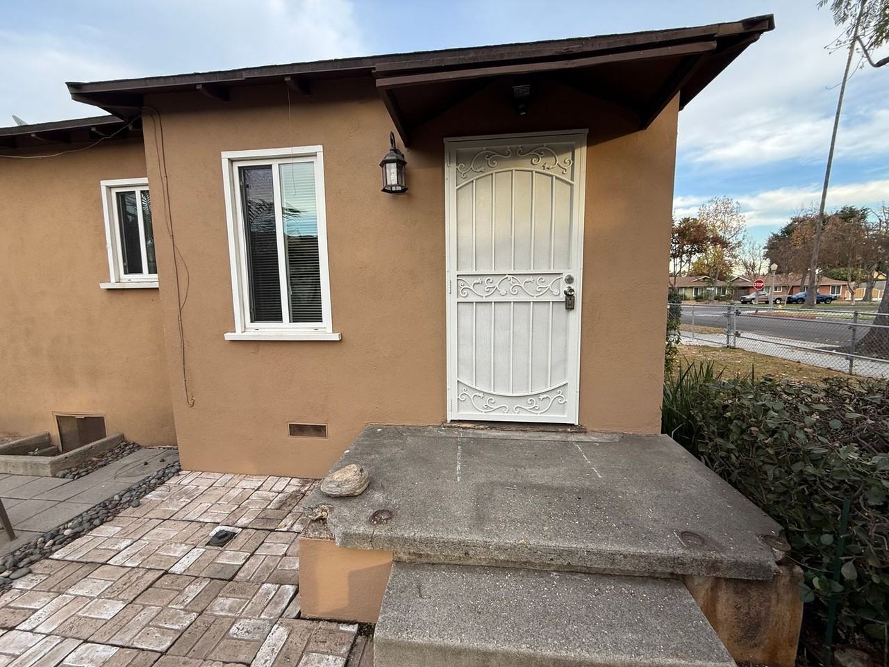 607 King St - Photo 2 of 11