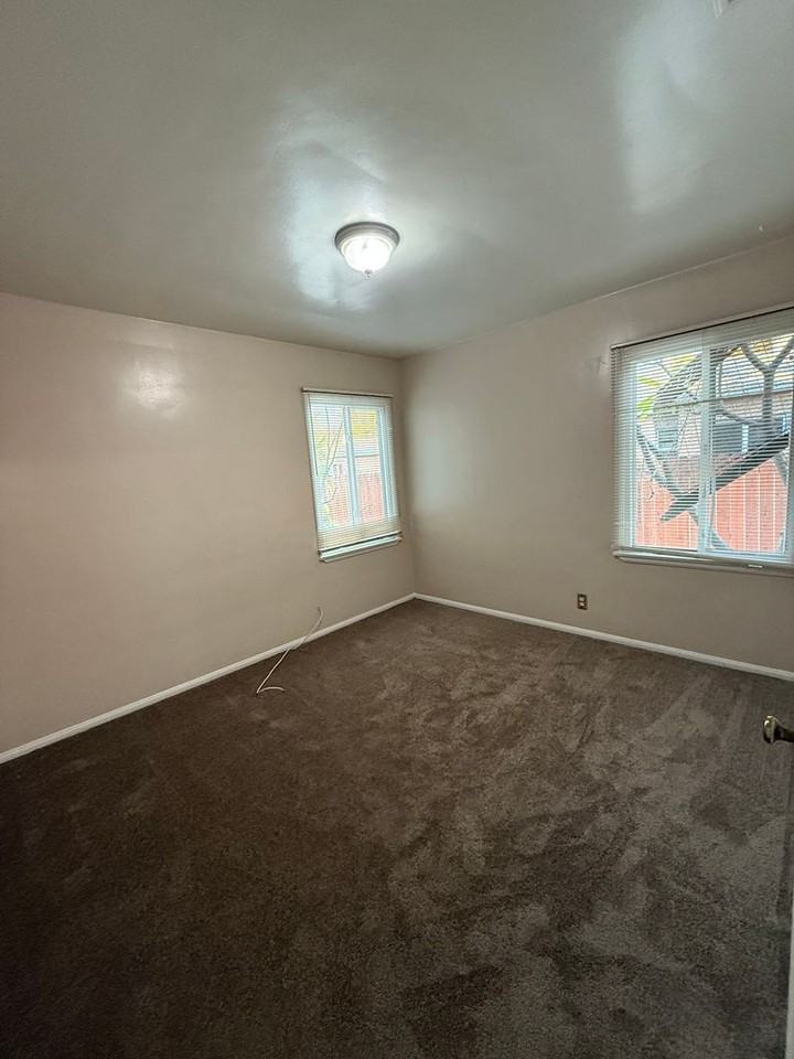 607 King St - Photo 6 of 11