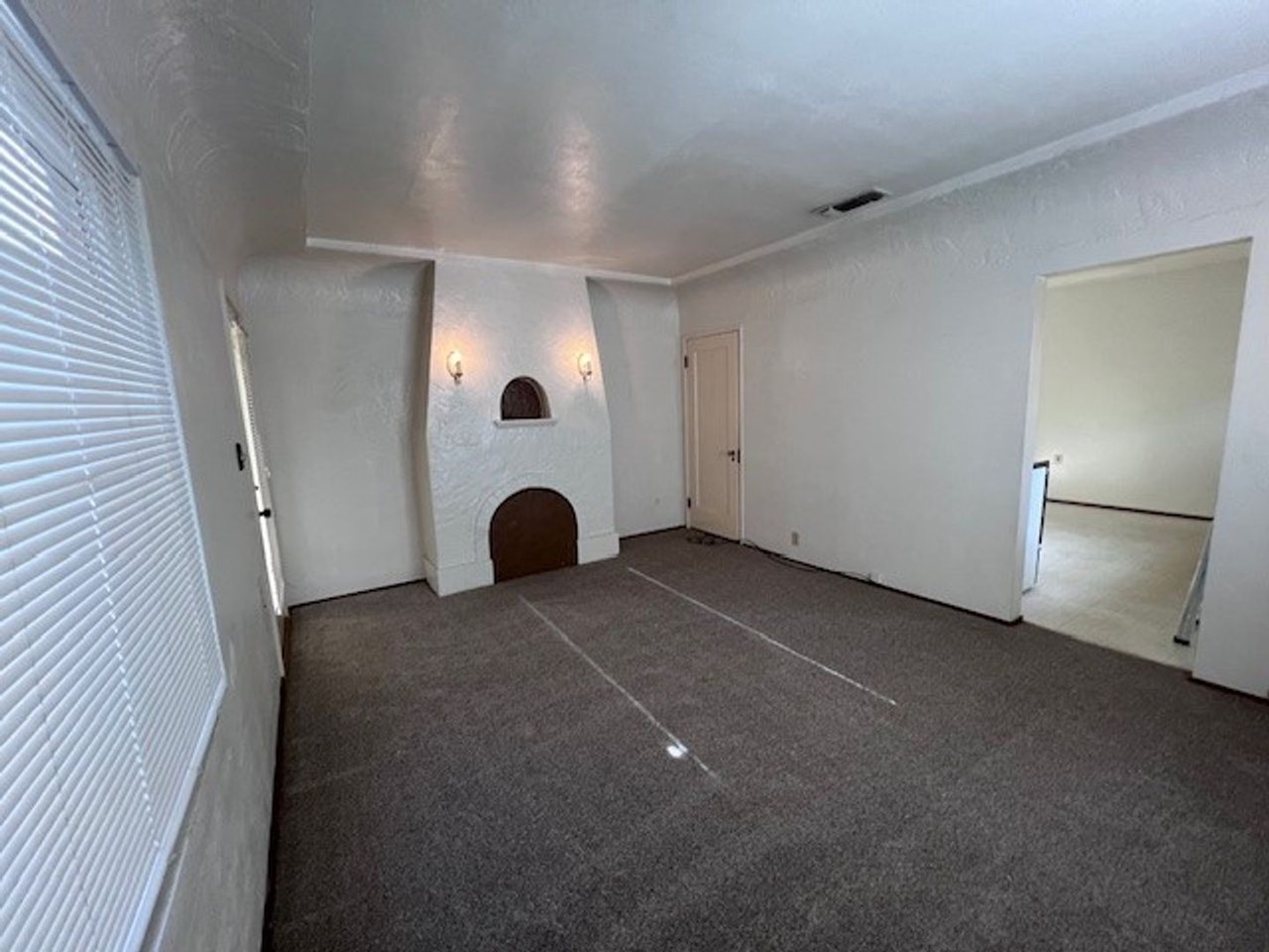 2643 Harkness St - Photo 2 of 7