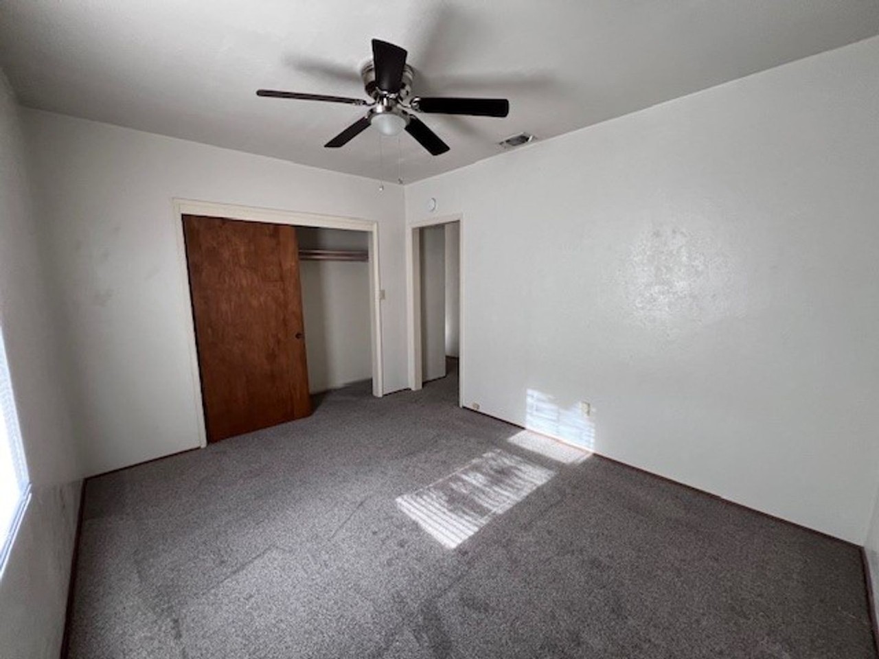 2643 Harkness St - Photo 5 of 7