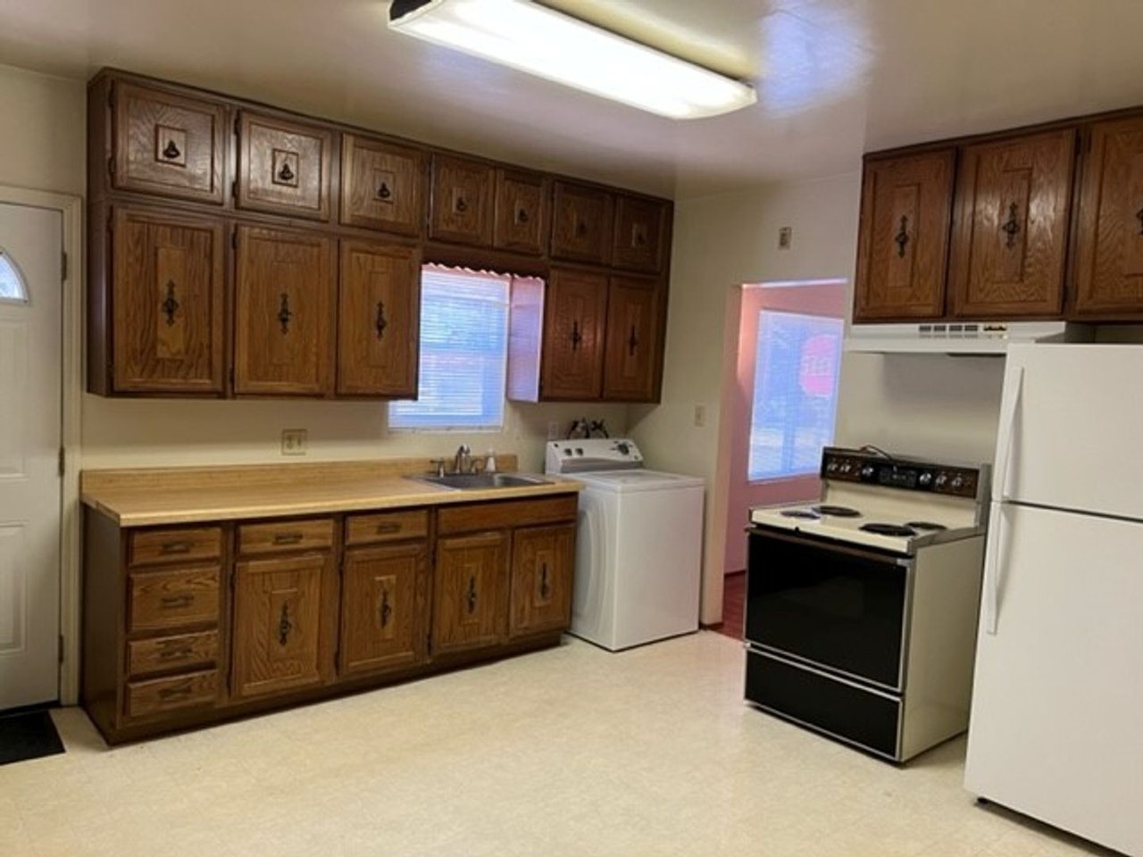2643 Harkness St - Photo 6 of 7