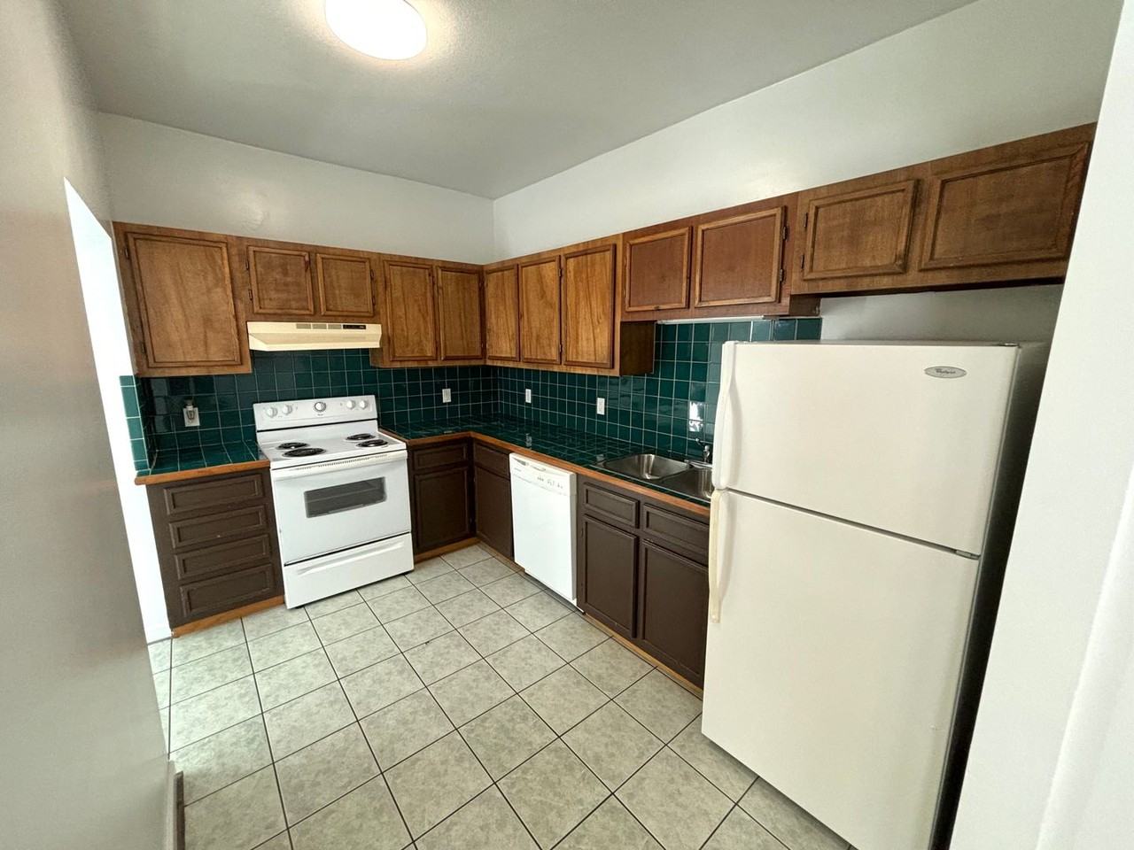 818sass - Photo 2 of 18