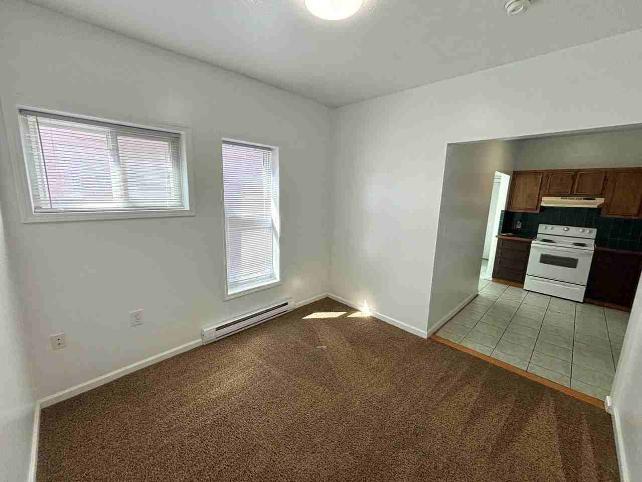 818sass - Photo 4 of 18