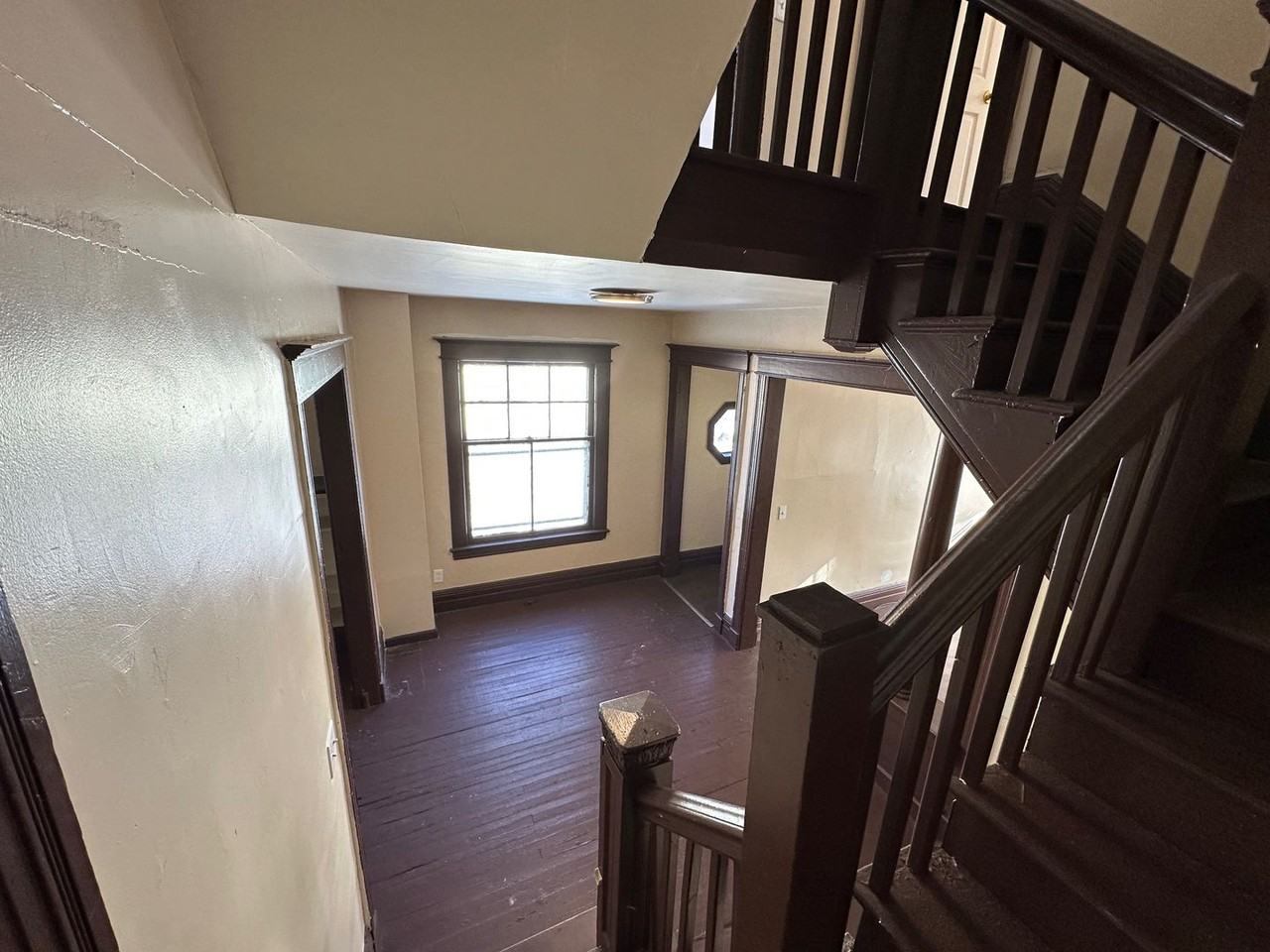 70 Romeyn St - Photo 2 of 19