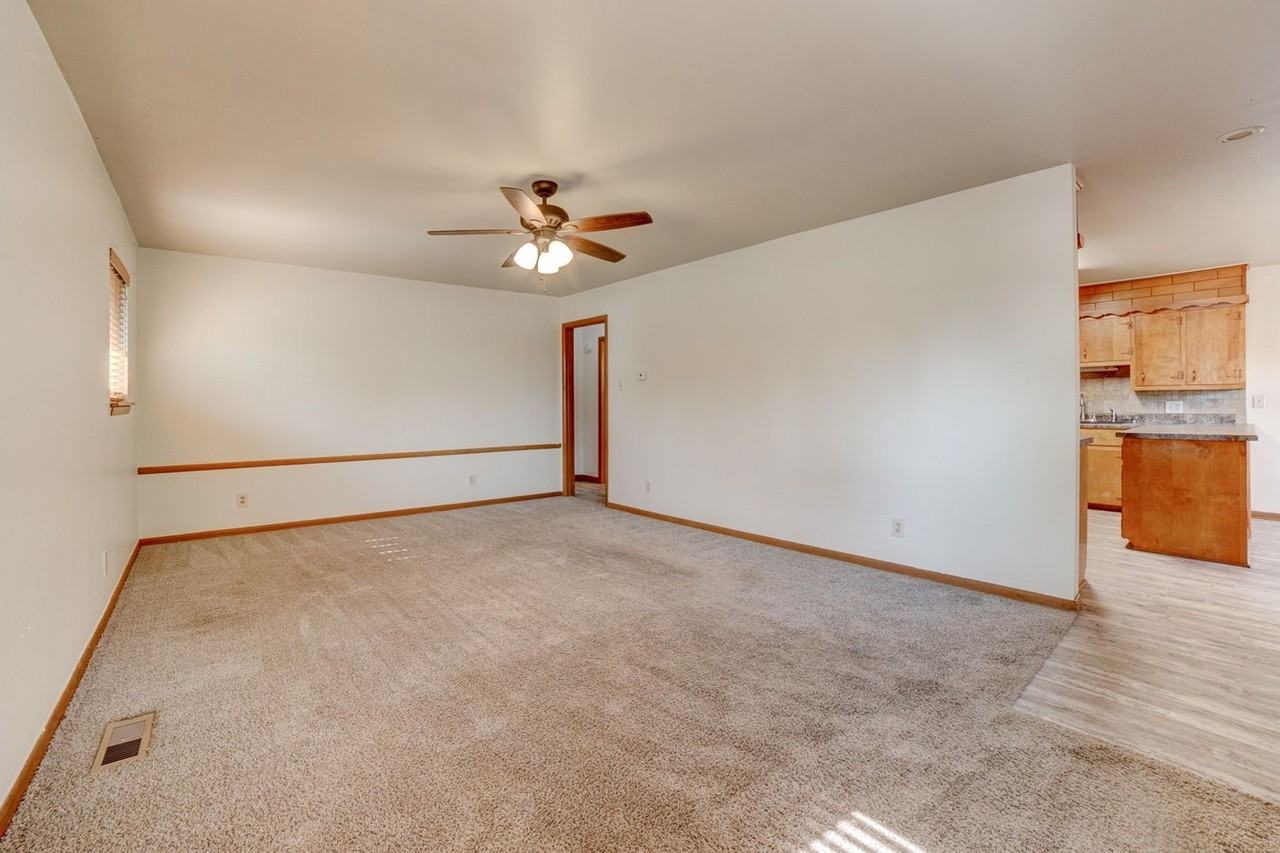 5548 S Owasso Ave - Photo 3 of 20