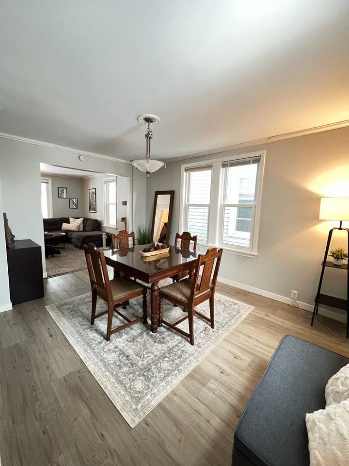 924 E 8th St - Photo 7 of 19