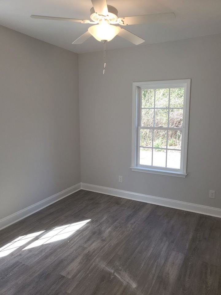 374 Buck Creek Dr - Photo 3 of 21