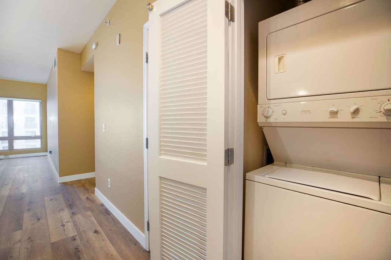 450 J St #6141 - Photo 4 of 31