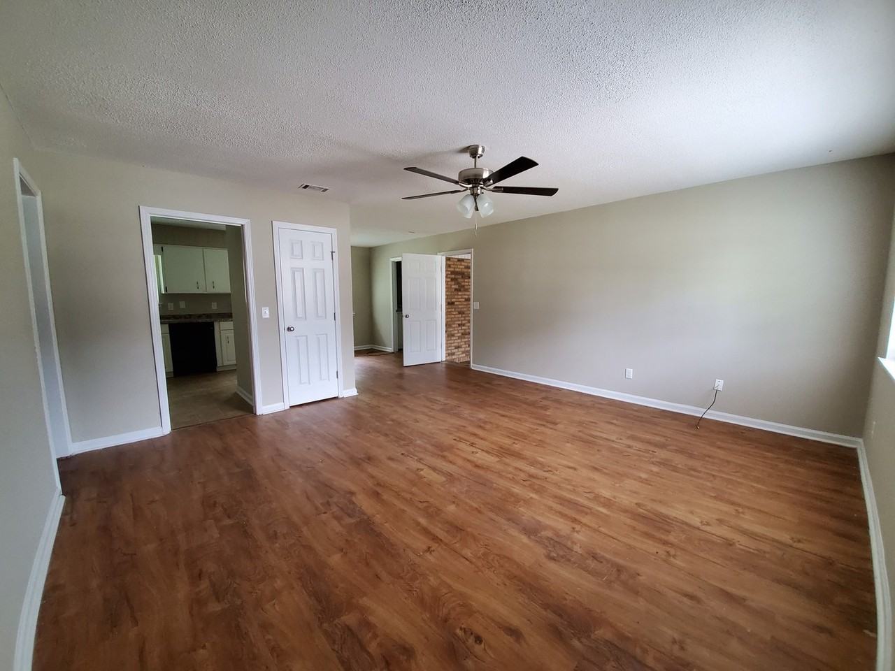 18 University Pl - Photo 2 of 30