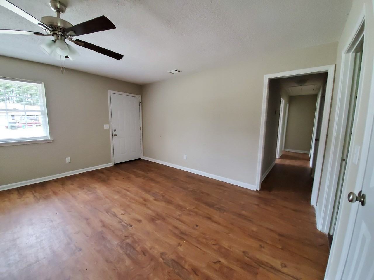 18 University Pl - Photo 3 of 30