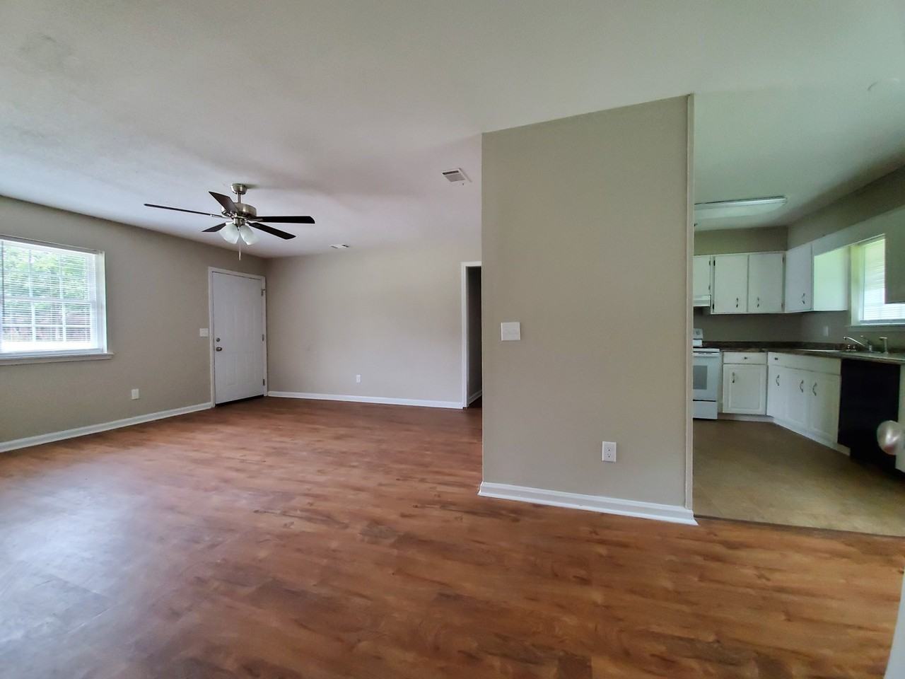 18 University Pl - Photo 4 of 30