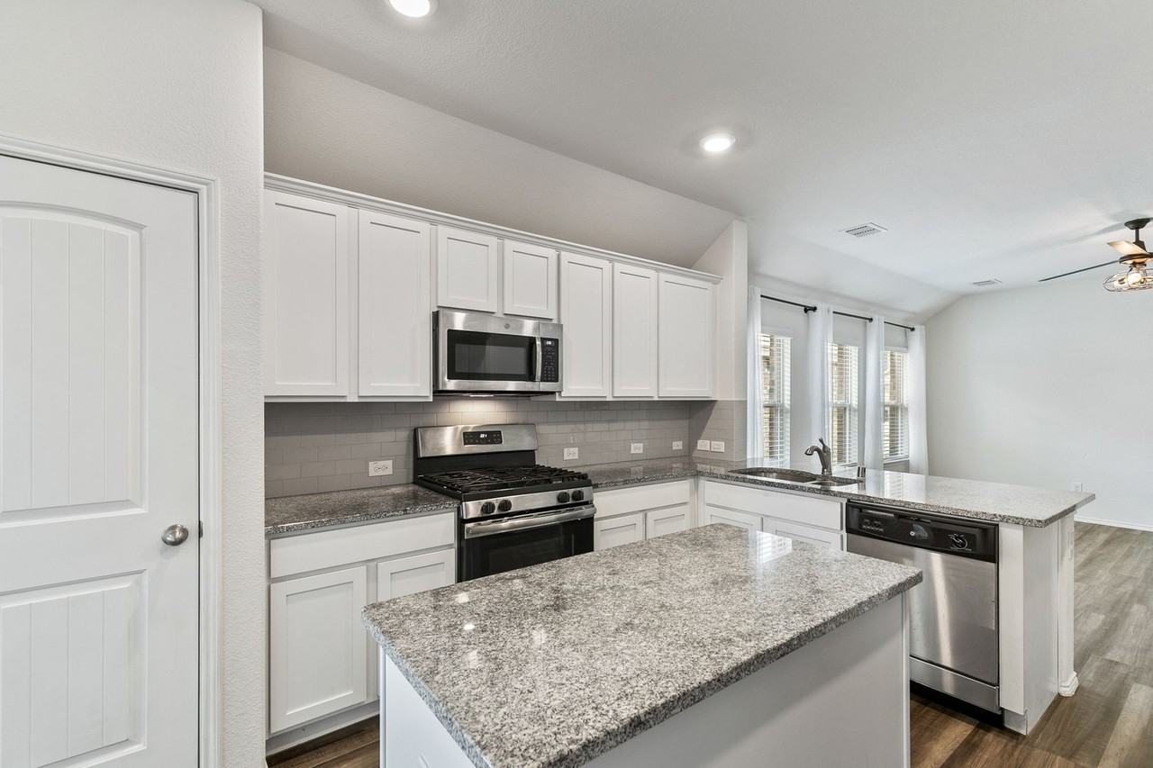 2417 Dolostone Dr - Photo 2 of 25