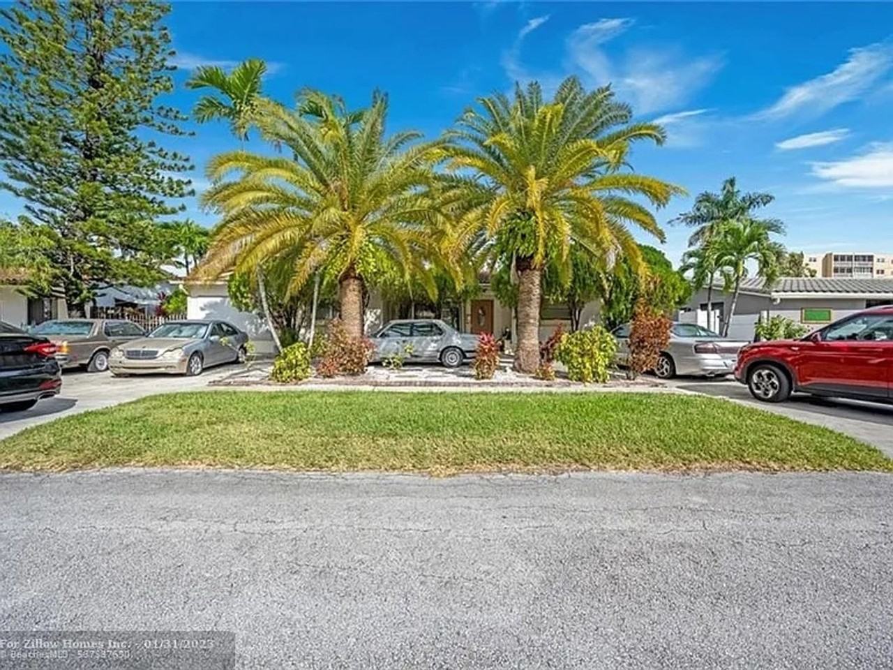 1109 Ne 4th Ct - Photo 2 of 39