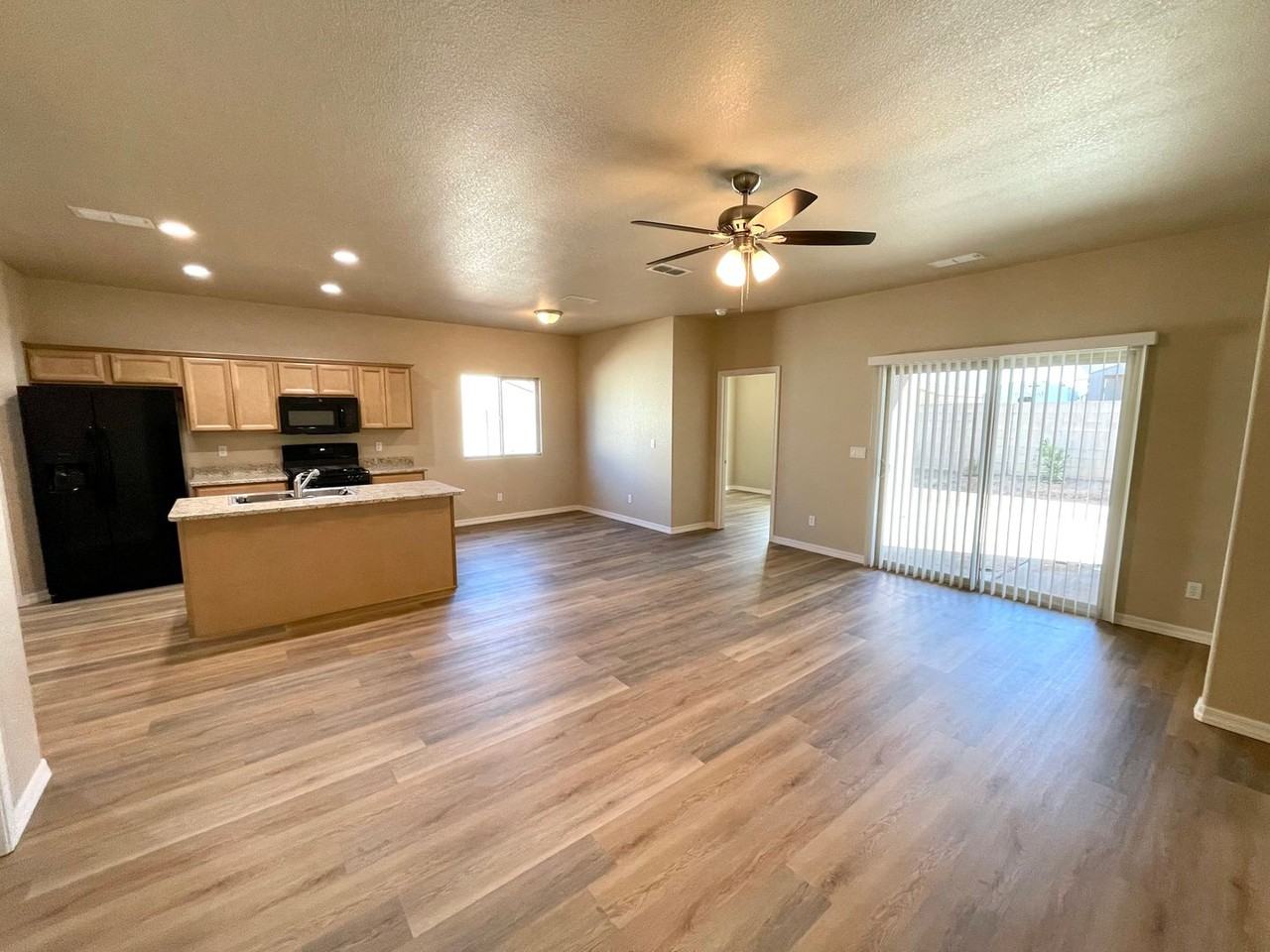 3346 Sonora Desert St - Photo 5 of 39